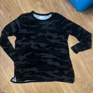 Mud Pie Black and Gray Camo Long Sleeve Tee medium